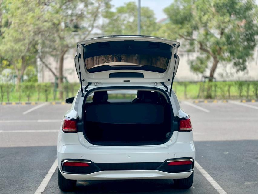 รถ EV 100% มือเดียวลำดับที่ 1 เจ้าของฝากขาย MG EP PLUS :ไฟฟ้า100% สี:ขาว เกียร์:ออโต้ ปี:2023 ไมล์ 33,xxx กิโล🌻ราคาเพียง 378,000 บ.🌻 (ไม่รวมทะเบียน) รูปที่ 11