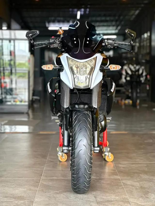 ส่งต่อรถมอเตอร์ไซค์สวยๆ Kawasaki ER-6n 4