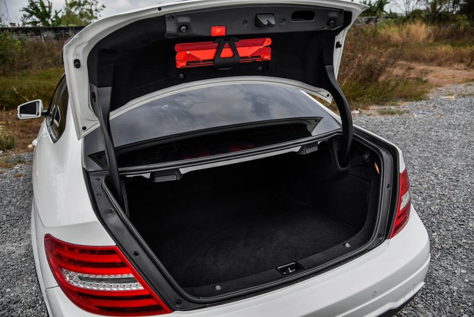 Mercedes-Benz C180 1.6 AMG Coupe AT 2014 auto รถสวย พร้อมใช้  19