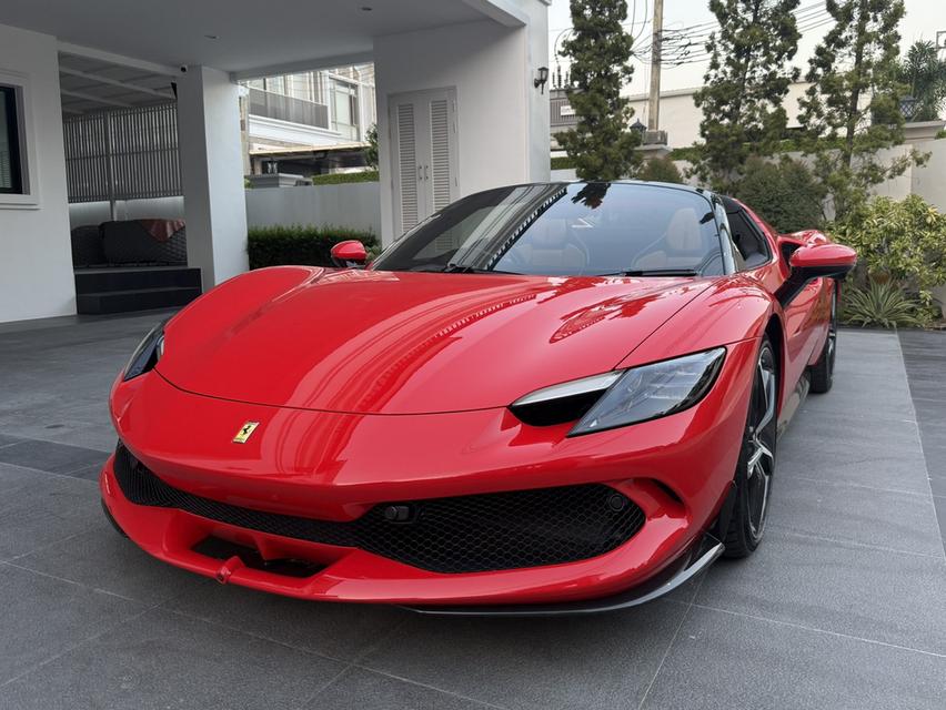FERRARI 296 GTS ปี 2024 แท้ วิ่ง 6,000 โล รถศูนย์วารันตี 7 ปี option เต็มออก