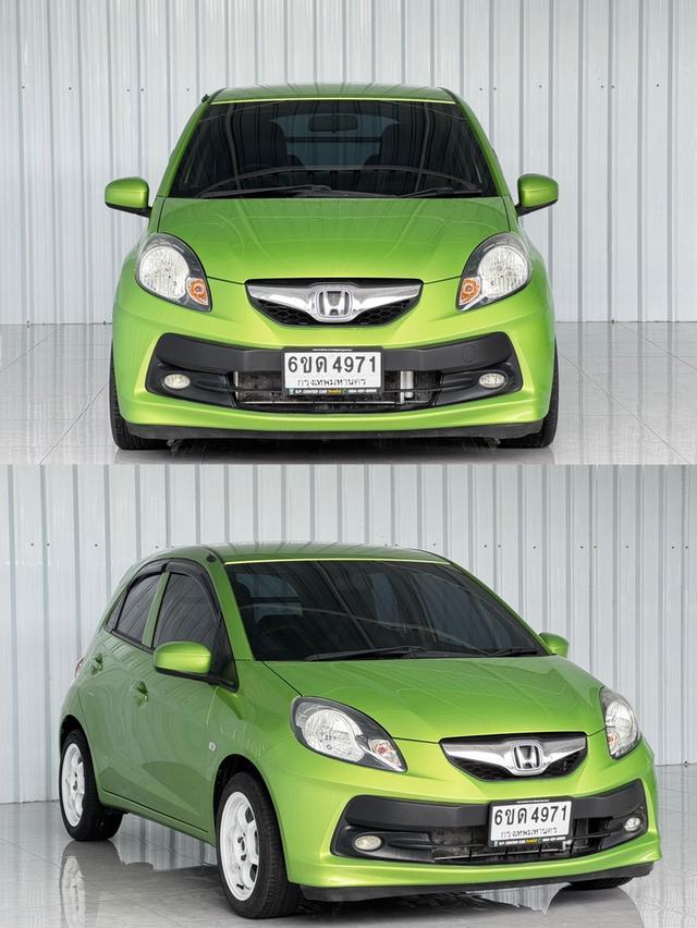 สีเขียวเหนี่ยวทรัพย์ Brio 1.2Vเกียร์ออโต้