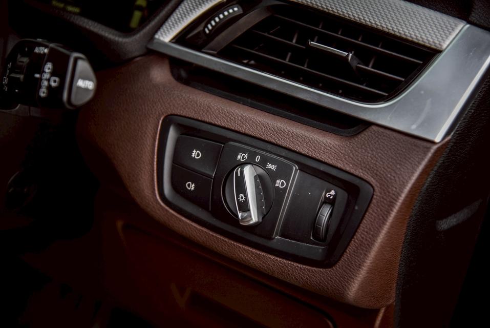 รหัสรถ CBL8617 BMW X1 sDrive20d 2.0 M-Sport AT 2018 15