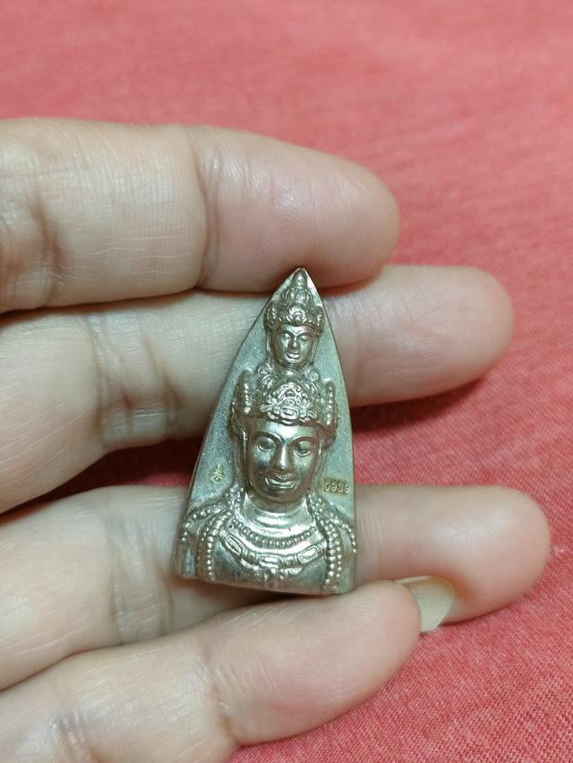 เศียรองค์พ่อจตุคามรามเทพ ปี 2549 รุ่น "สมบัติจักรพรรดิ" (เตารีดพิมพ์ใหญ่) เนื้ออัลปาก้า ตอกโค๊ดและหมายเลขประจำองค์พระ สภาพสวยมากครับ รูปที่ 3
