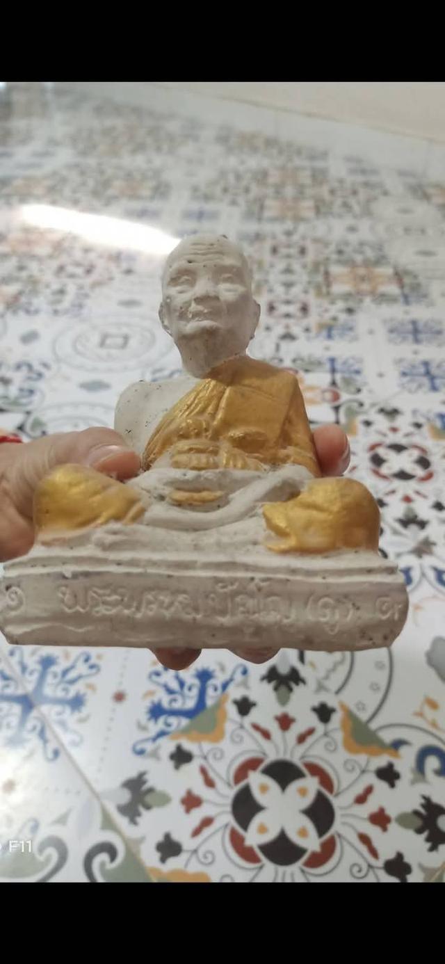 รูปหล่อหลวงปู่ดู่ วัดสะแก