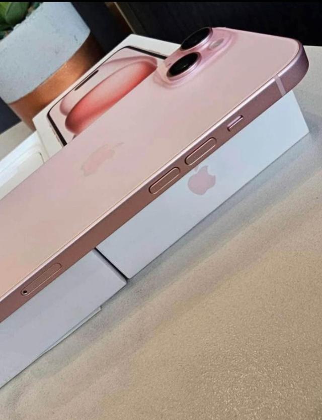 โทรศัพท์ iPhone 15 สีชมพู รูปย่อยที่ 2