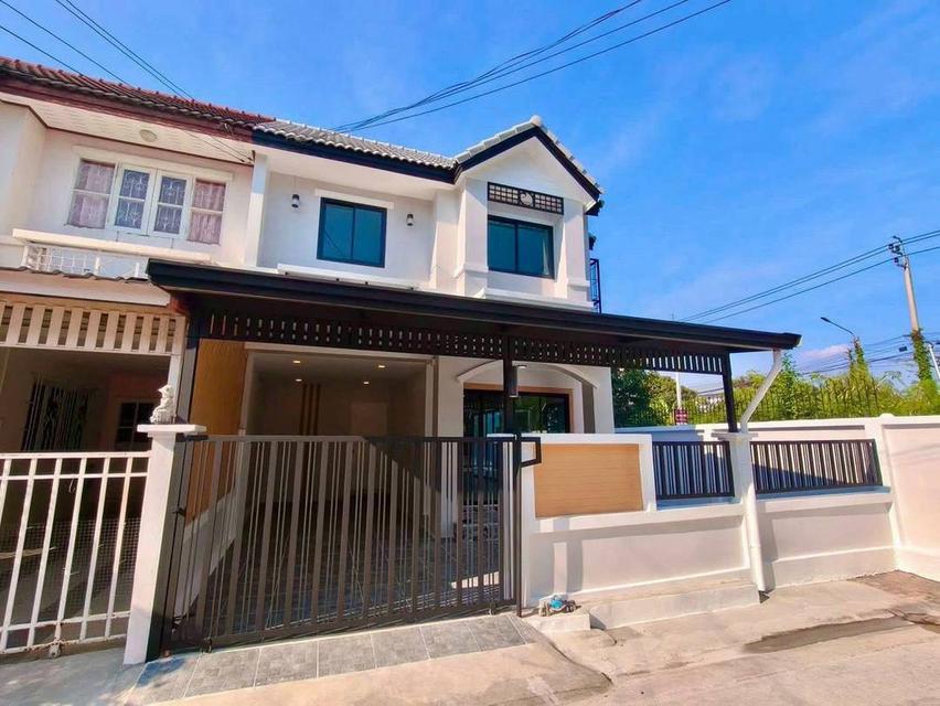 ✨หมู่บ้านอักษรา บางบัวทอง✨ทาวน์เฮาส์ 2 ชั้น หลังมุม ใกล้รถไฟฟ้า MRT แยกบางพลู ตกแต่งใหม่พร้อมอยู่ 1