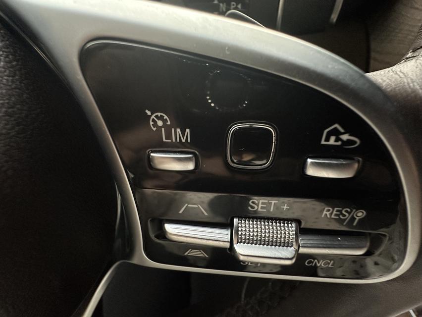 Mercedes Benz E350e Exclusive  12