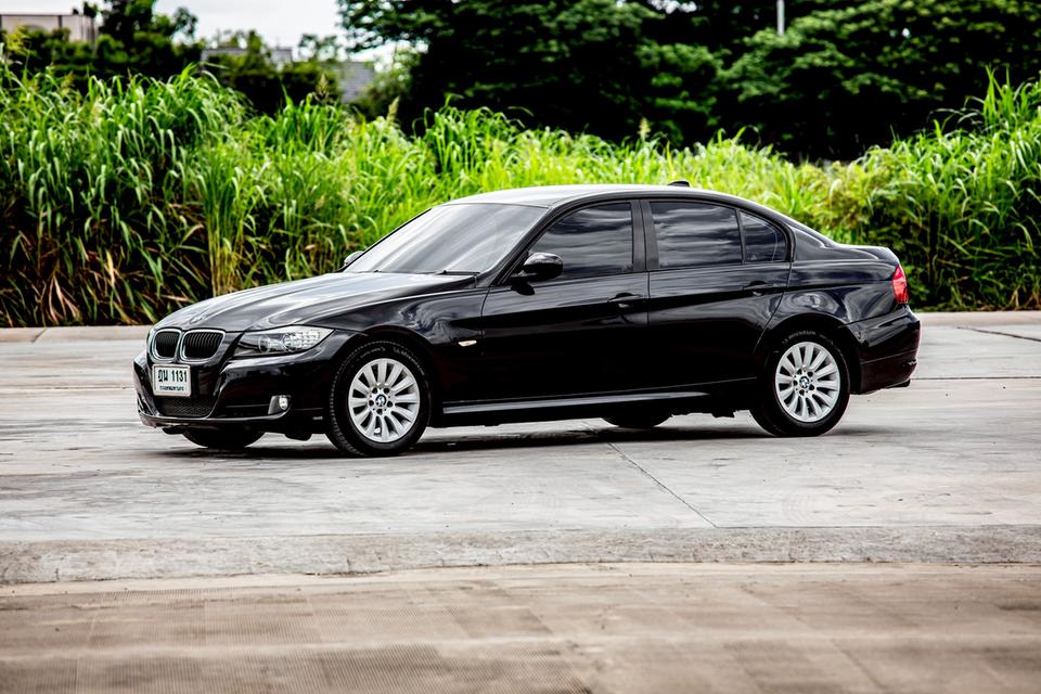 Bmw 318i ปี 2010 สีดำ มือเดียวป้ายแดง 9