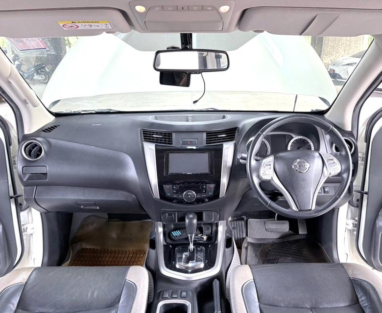 2018 NISSAN NAVARA NP300 2.5EL DOUBLE CAB CALIBRE SPORTECH AT รถสวยมือเดียว รูปที่ 8