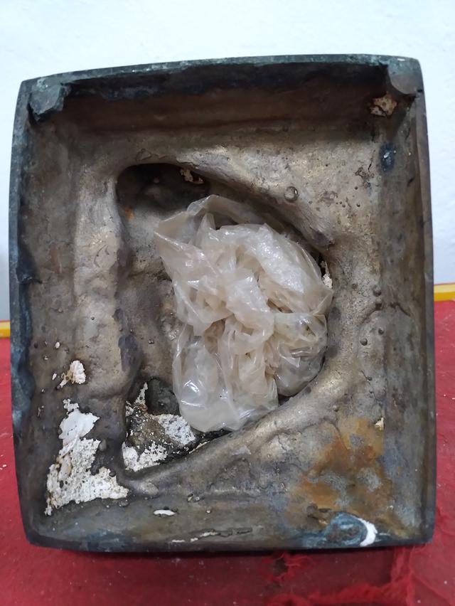 หลวงพ่อเตียงออกวัดใหม่คำวันหน้าตัก5นิ้ว รูปที่ 3