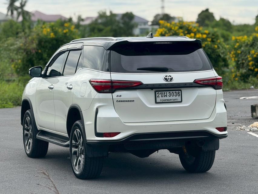 TOYOTA FORTUNER Wagon 4dr Legender 7st Auto 6sp RWD 2.8DCT 2WD Y2022 5