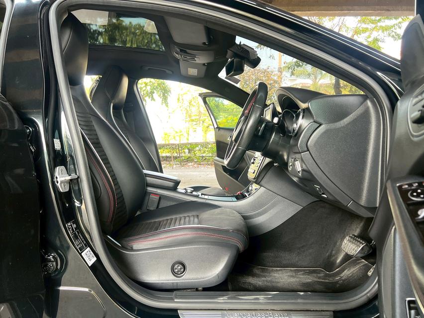 ขายรถ Benz GLA250 W156  ปี 2016 สีดำ เกียร์ออโต้ รูปที่ 9