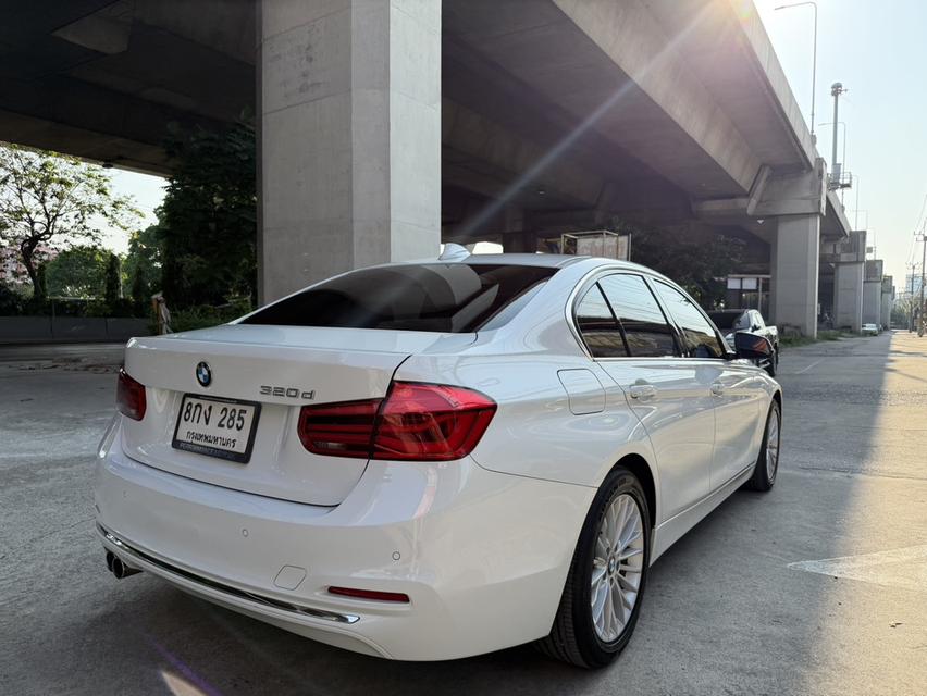 BMW 320d 2.0i LCI ปี2018 รถมือเดียว ไมล์แท้ 99,700Km. 629,000 รูปที่ 17