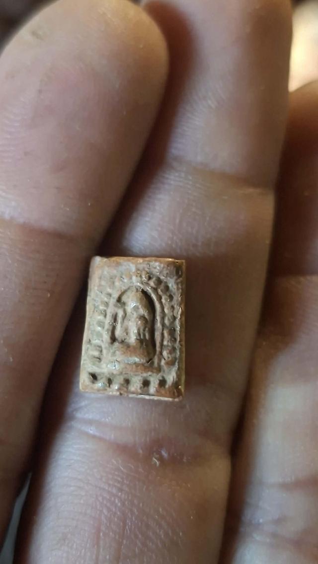 พระเครื่องบ้านๆราคาไม่แรง รูปย่อยที่ 2