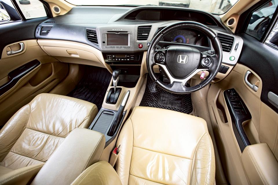 Honda Civic Fb 1.8E Navi ปี 2013 เบาะไฟฟ้า มือเดียวป้ายแดง สีดำ 15