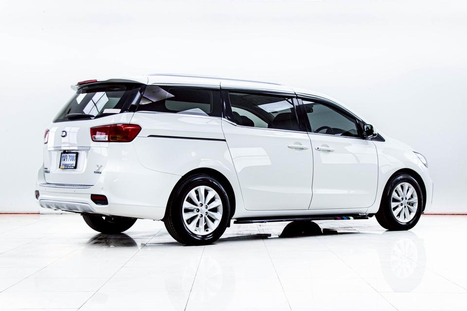 KIA GRAND CARNIVAL 2.2 LX AT 2018Grand Carnival 11 ที่นั่ง ดีเซลตัวคุ้ม กว้าง นั่งสบาย ขับดี ประหยัด รูปย่อยที่ 3