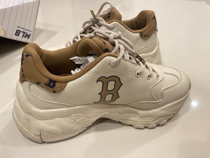 ขายรองเท้ามือสองสวยๆ 8