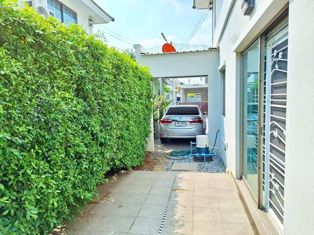 นิคมปิ่นทอง ชลบุรี 3.8 กม เจปาร์ค ศรีราชา 3.7กม. บ้านเดี่ยว 2ชั้นหรูหรา จัดเต็มเฟอร์ฯ 45ตร.ว.180ตร.ม. 3นอน 3น้ำ.รพ.สมิติ 7