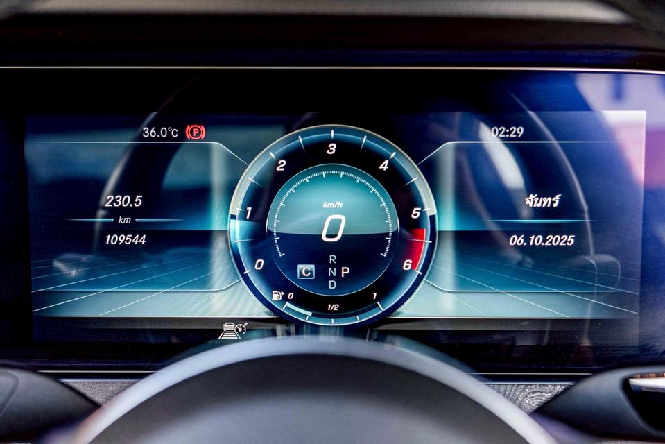 รหัสรถ NP8461 รุ่นรถ : BENZ CLS300d AMG PREMIUMปีรถ : 2019 18