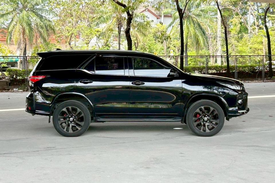 🔥เครดิตดี ฟรีดาวน์ Toyota FORTUNER 2.8 GR SPORT 4WD AT ปี 2021 รูปที่ 5