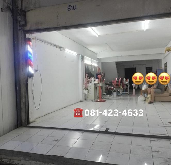 ขายตึกแถว 5 ชั้น บางกระสอ นนทบุรี ทำเลค้าขาย ติดถนนหลัก ใกล้ MRT สะพานพระนั่งเกล้า 3