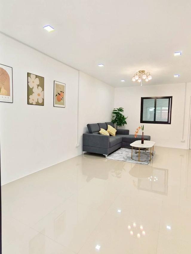 หมู่บ้านพฤกษา18/1 9