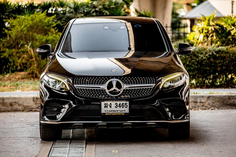 Benz GLC250 4MATIC Coupe AMG Dynamic 4WD SUV ปี 2019 สีดำ มือเดียวป้ายแดง 3