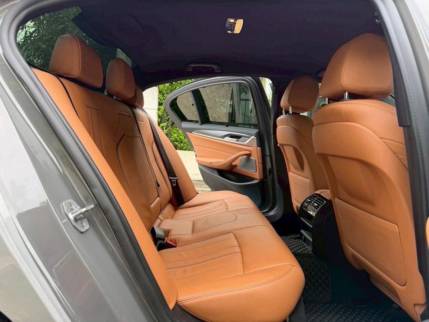 5xx,xxx บาท ไม่มีเฉี่ยวชน สีเดิม ประวัติดีเข้าศูนย์ตลอด Bmw 520D Msport Lci 2021 ดีเซล สีเทา รูปที่ 10