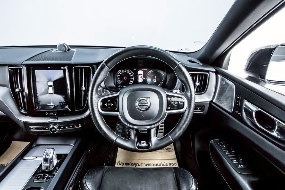 VOLVO XC60 2.0 RECHARGE T8 R-DESIGN   2018  13