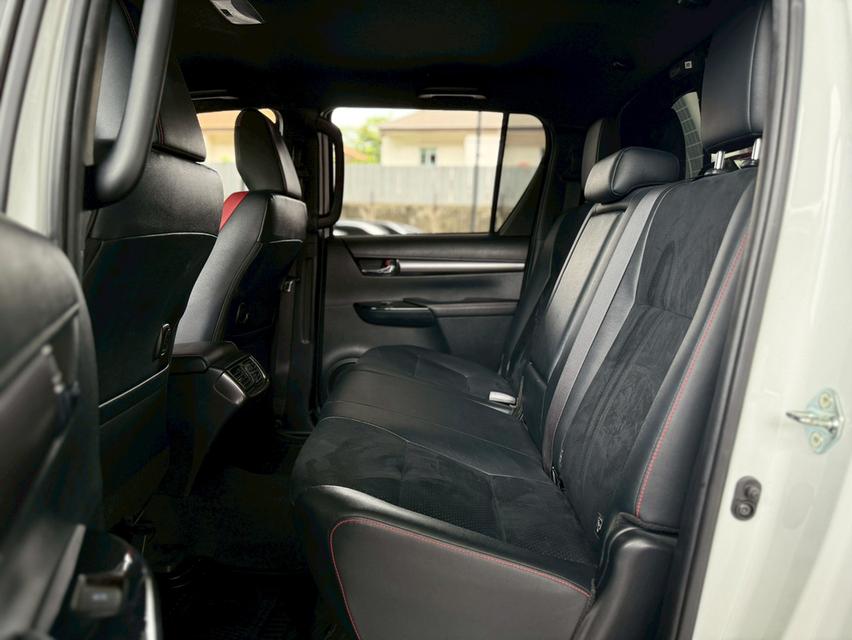 TOYOTA HILUX REVO 2.8 GR SPORT 4WD 2023  13