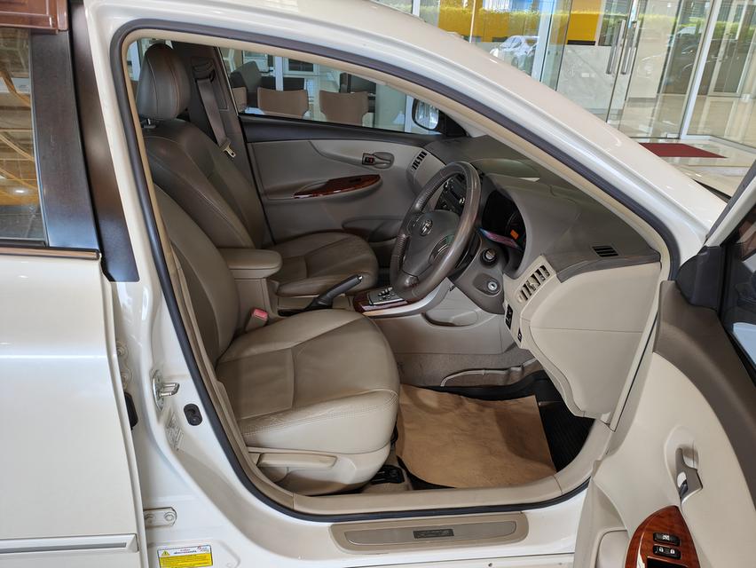 Toyota Corolla Altis 2.0 G AT  10