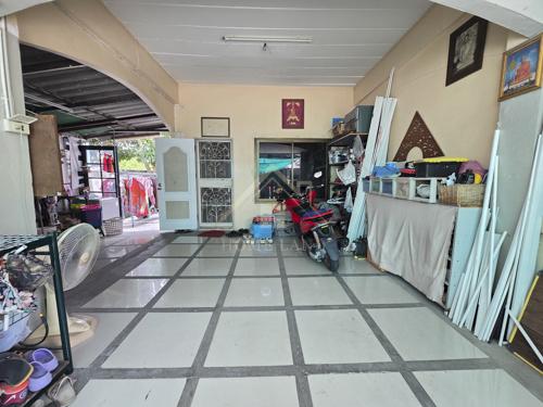 ทาวน์โฮม 2 ชั้น โครงการ ปิยวรารมย์ เฟส 2 บ้านกล้วย - ไทรน้อย หลังริม 2