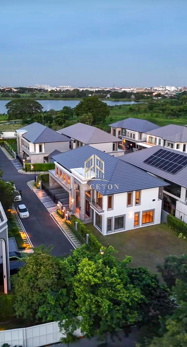 Luxury House for Sale Grand Bangkok Boulevard Ramintra–Kasetnawamin 16