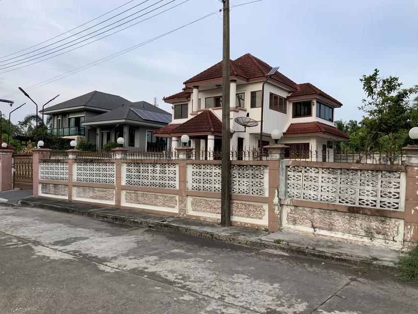 บ้านเดี่ยว132ตรวกฤษดา26นครชัยศรีมีสนามกอล์ฟในหมู่บ้าน 2
