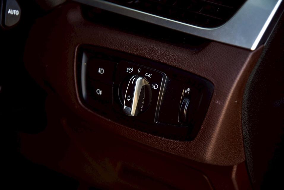 BMW X1 sDrive18i xLine F48 AT 2018 20