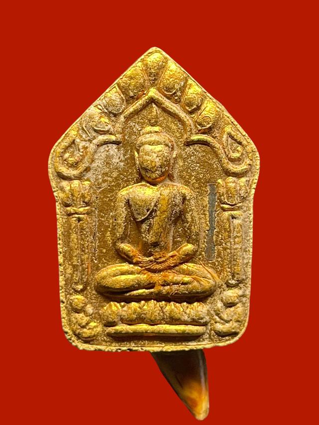 พระขุนแผนผงพรายกุมาร หลวงปู่ทิม วัดละหารไร่ ปี15 บล็อกแรก เนื้อว่านดอกทอง