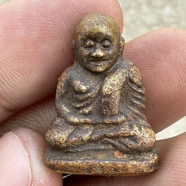 หลวงพ่อเงิน วัดบางคลาน พิมพ์นิยม เนื้อเก่า