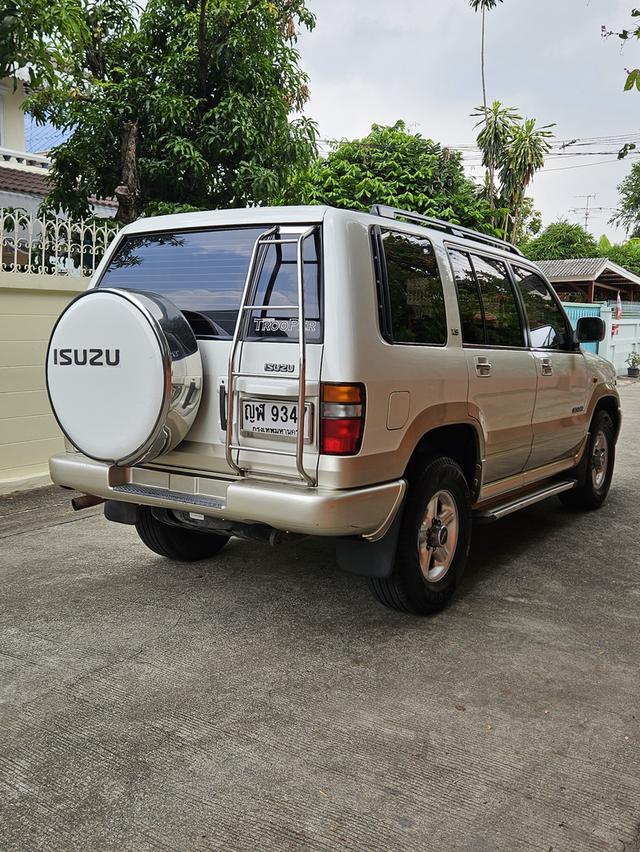 ISUZU TROOPER 3.2 สีขาวทูโทน ปี1998 รูปย่อยที่ 2