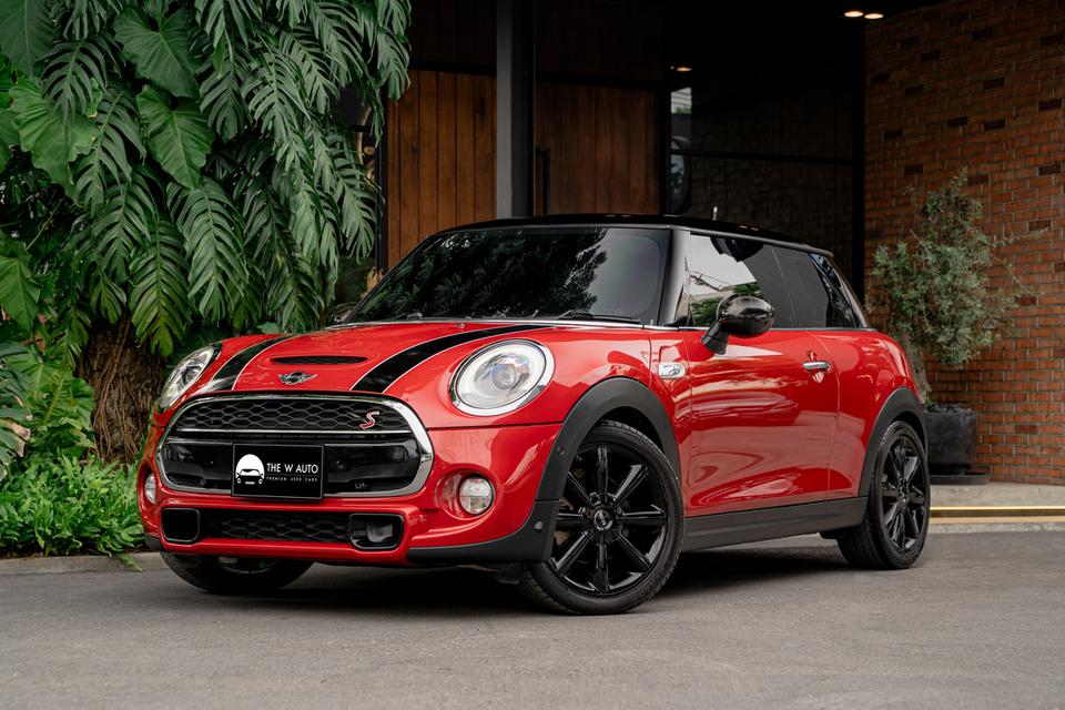 MINI Cooper S ปี 2015❤️‍🔥ตัวจี๊ดดเข้าใหม่! “𝐌𝐈𝐍𝐈 𝐂𝐨𝐨𝐩𝐞𝐫 𝐒” สีแดงเร้าใจ ราคาน่ารัก