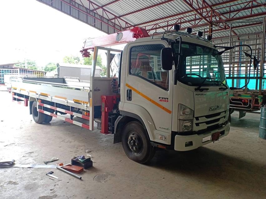 กระบะเหล็กติดเครน Isuzu FRR 210 2