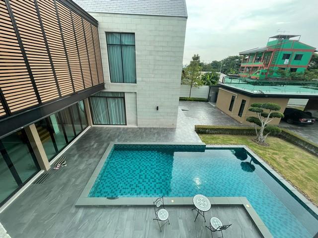 ให้เช่าบ้านหรู 2 ชั้น สไตล์ nordic บนเนื้อที่ 600 ตรว. พื้นที่กว่า 900 ตรม. รามอินทรา 117 พร้อมสระว่ายน้ำ ใกล้แฟชั่นไอร์ 6