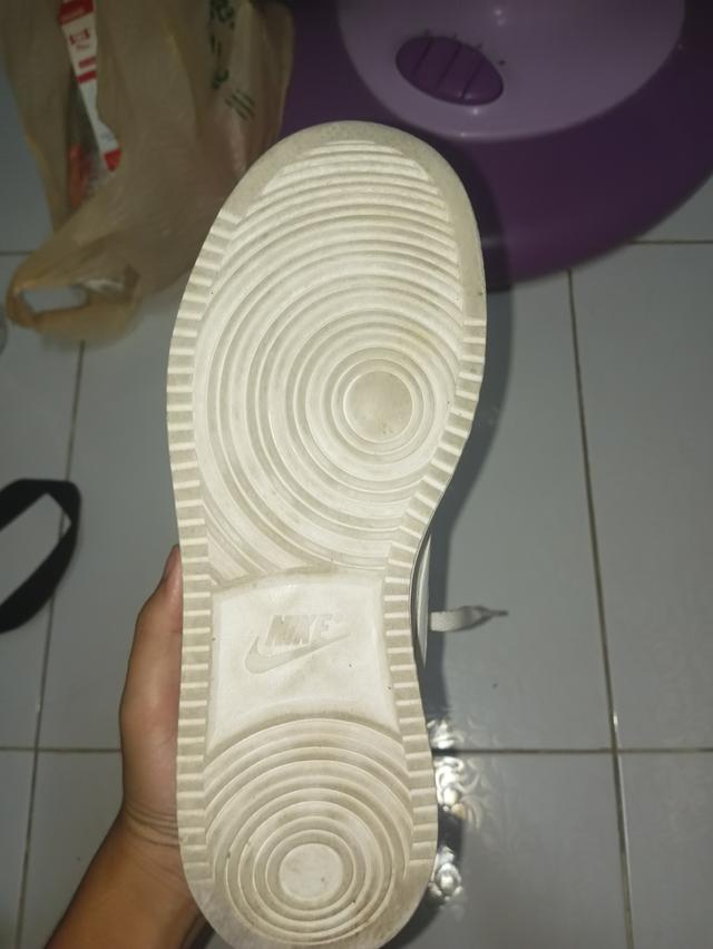 รองเท้าผ้าใบ Nike Ebernon Low AQ1779-100