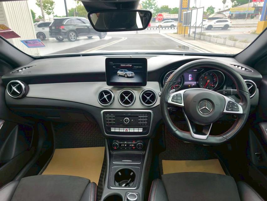 รหัสรถ KPV6959 2020 BENZ GLA-250 AMG สีขาว 6