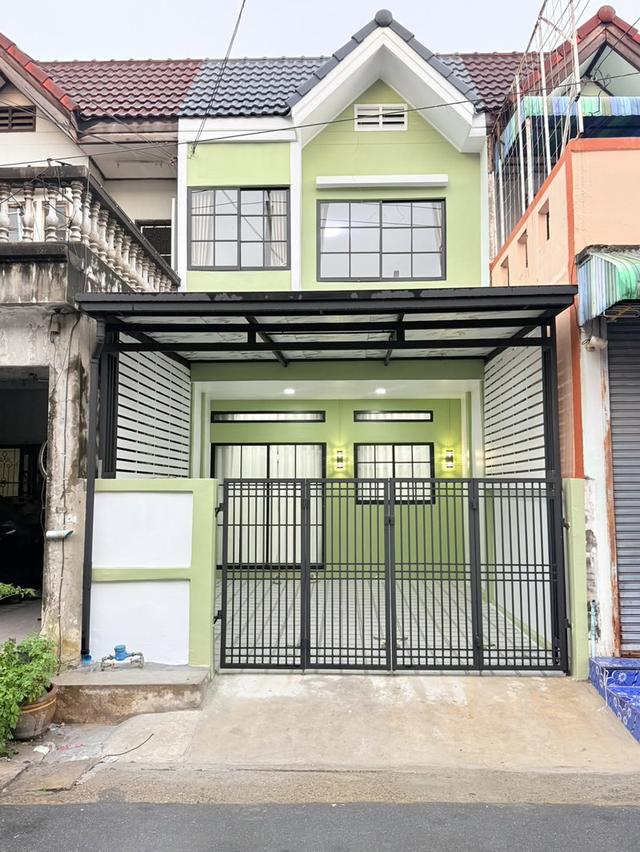 หมู่บ้านสินธานี 3 นวลจันทร์ 1