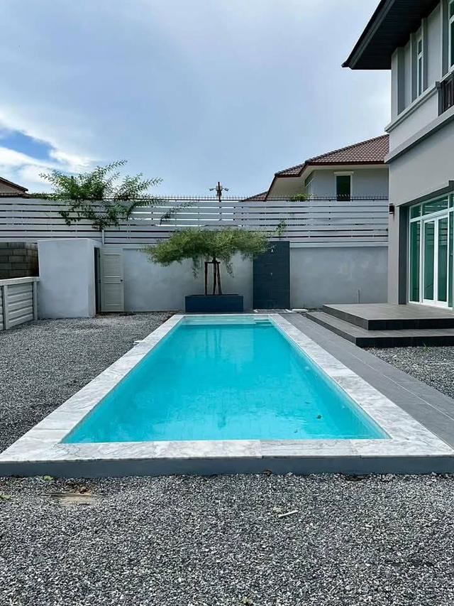 -ขายบ้านเดี่ยว 2 ชั้น พร้อมสระว่ายน้ำ🏊🏻♂️ หน้าบ้านทิศเหนือ พระราม2 4 ห้องนอน 5 ห้องน้ำ ขนาดพื้นที่ : 230.7 ตารางวา