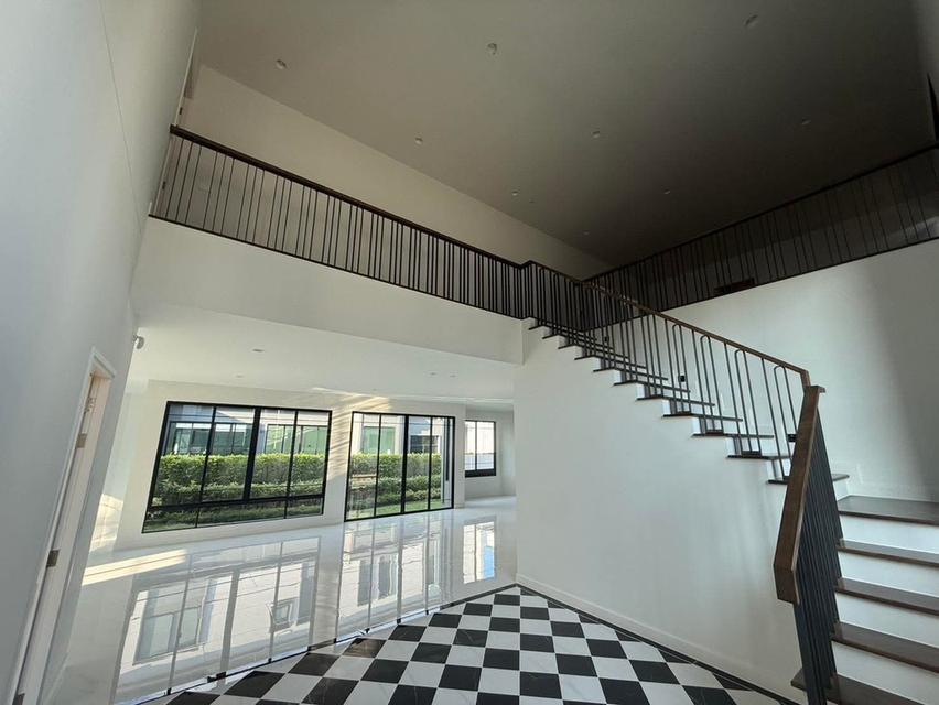 Luxury detached house for sale.Setthasiri Wongwaen-Chatuchot 14