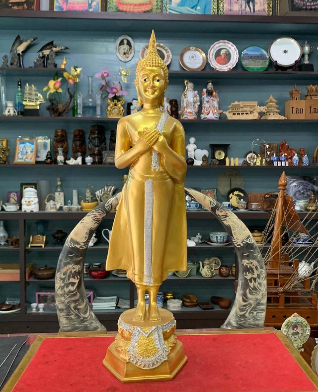 พระพุทธรูป องค์ใหญ่ เนื้อเรซิน 2