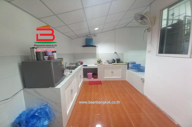 บ้านเดี่ยว 1 ชั้น หมู่บ้าน นันทวัน 10 เนื้อที่ 34.9 ตรว. (ซอยเลียบวารี 37) ถนนเลียบวารี แขวงโคกแฝด เขตหนองจอก กรุงเทพฯ 9