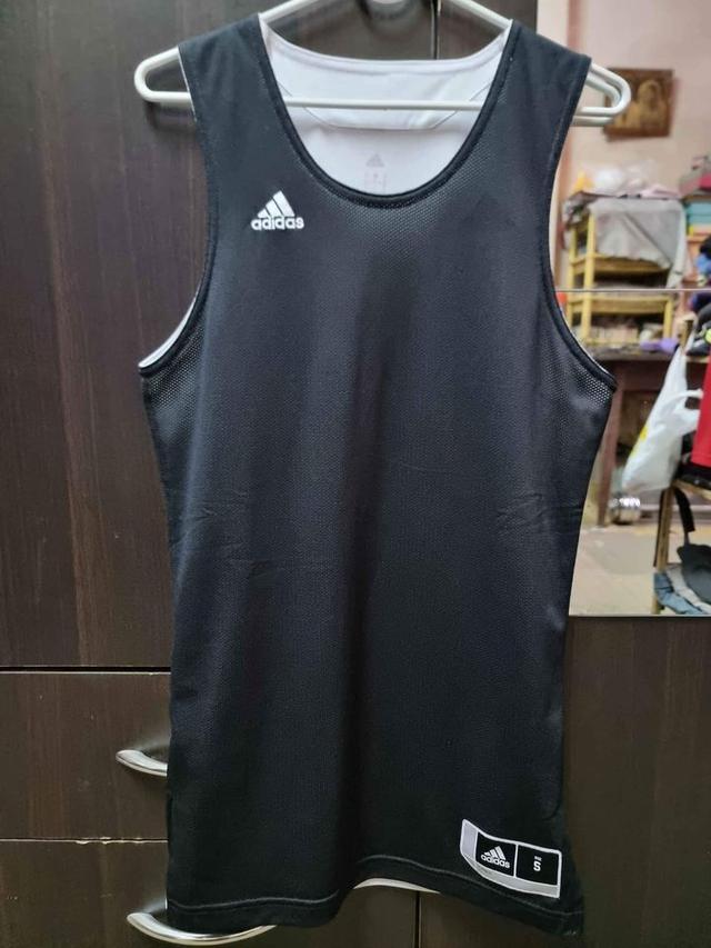 เสื้อกล้าม Adidas ป้าย size S 4