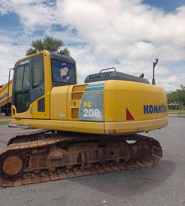 ส่งต่อรถแม็คโคร Komatsu